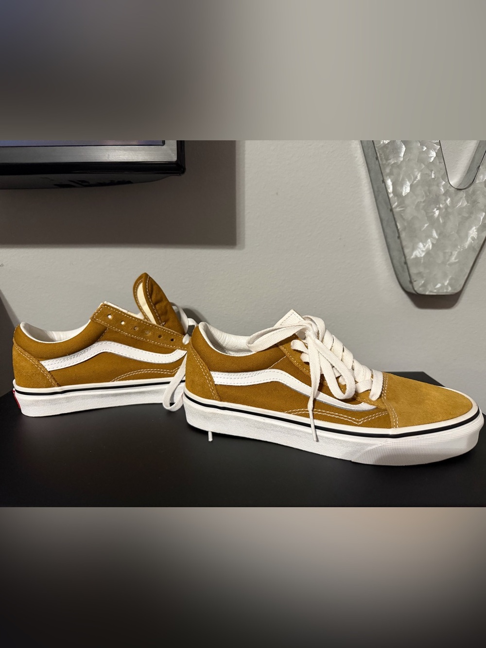 VANS Old Skool Eco Yellow / Gold Suede Skate Sneakers Shoes Women’s size 6